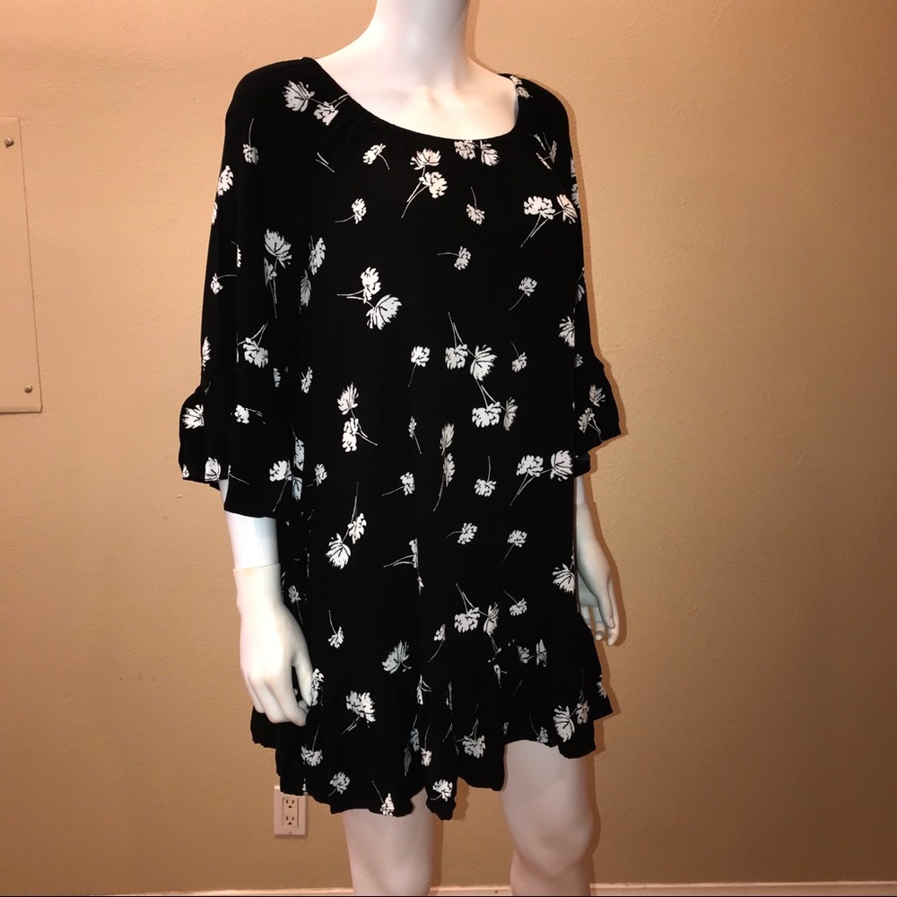 ANA Floral Tunic Mini Dress Size Small Black White Pockets Whimsigoth Fairy